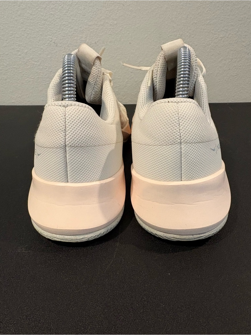 Nike MC Trainer 2 Sneaker Women’s Size 8 Ivory/Pink/Rose Shoes DM0824-104 - Picture 6 of 9